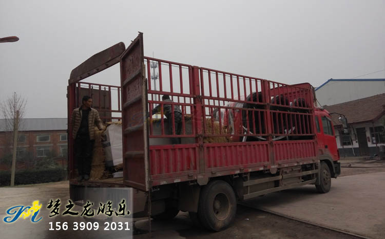 電瓶碰碰車,和諧號軌道小火車發貨